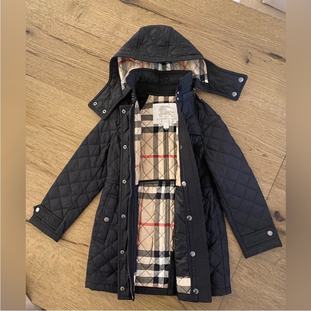 BURBERRY Quilted detachable Hooded Black Jacket!! Girls Size 6Y!! - Picture 9 of 10